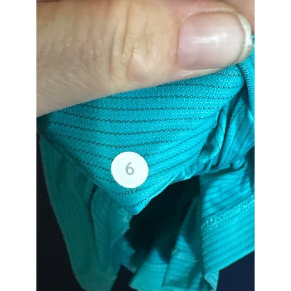 Lululemon Womens Teal Drawstring Racerback Tank Top Size 6 Lightweight Breathabl - Picture 5 of 5